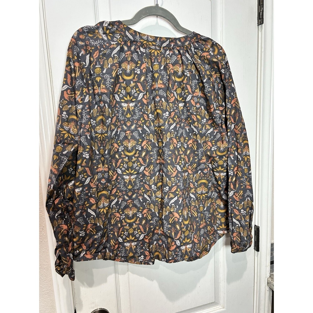 Duluth Trading Co Women  Printmaker Shirt Buttondown Mushroom Moth Sz M Plants - Picture 5 of 5